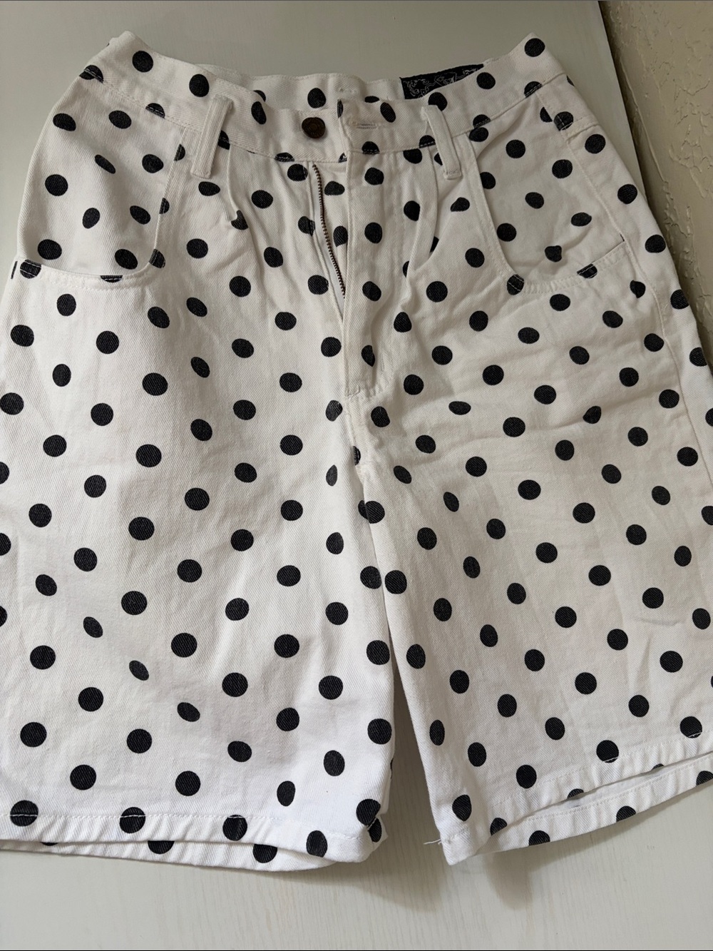 High-Waist White Polka Dot Shorts - Classic Black Dot Print